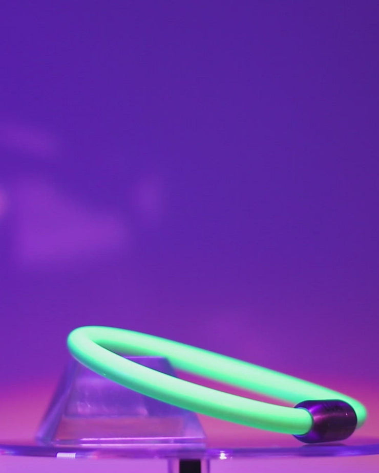Green LÜMI Reusable Glow Stick